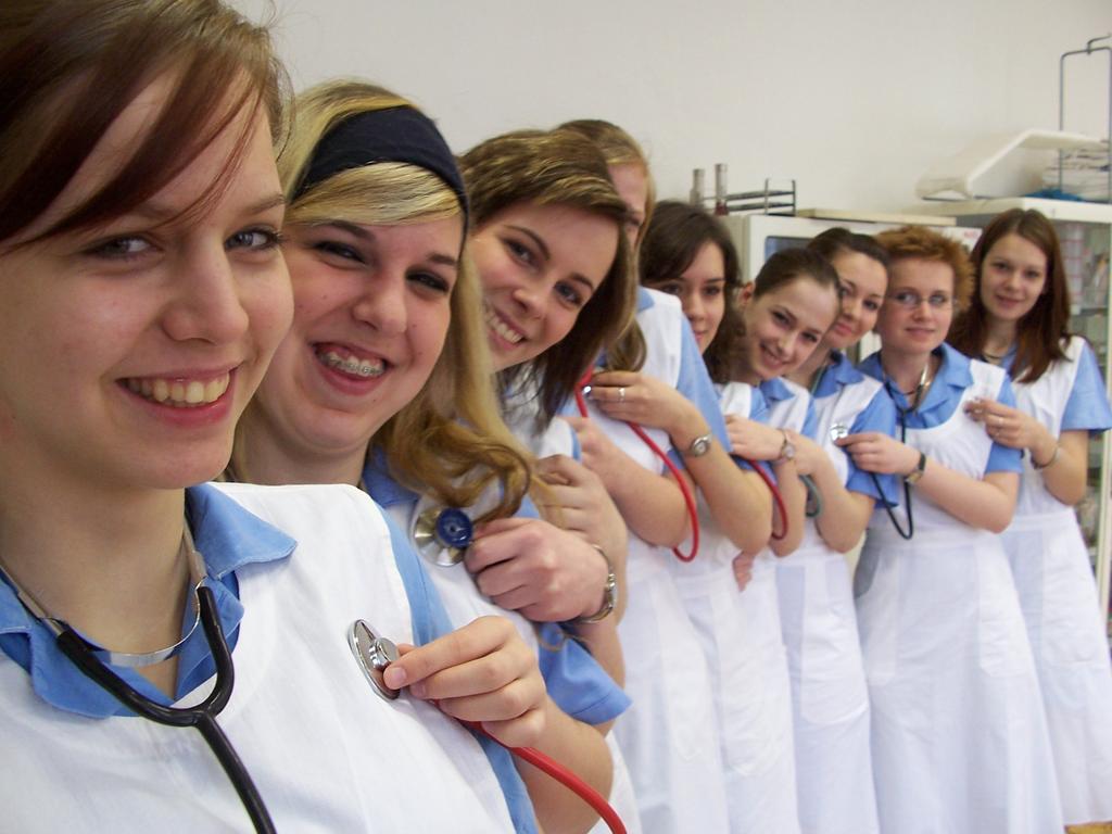 இன்று சர்வதேச செவிலியர்கள் தினம் ; International Nurses Day 2